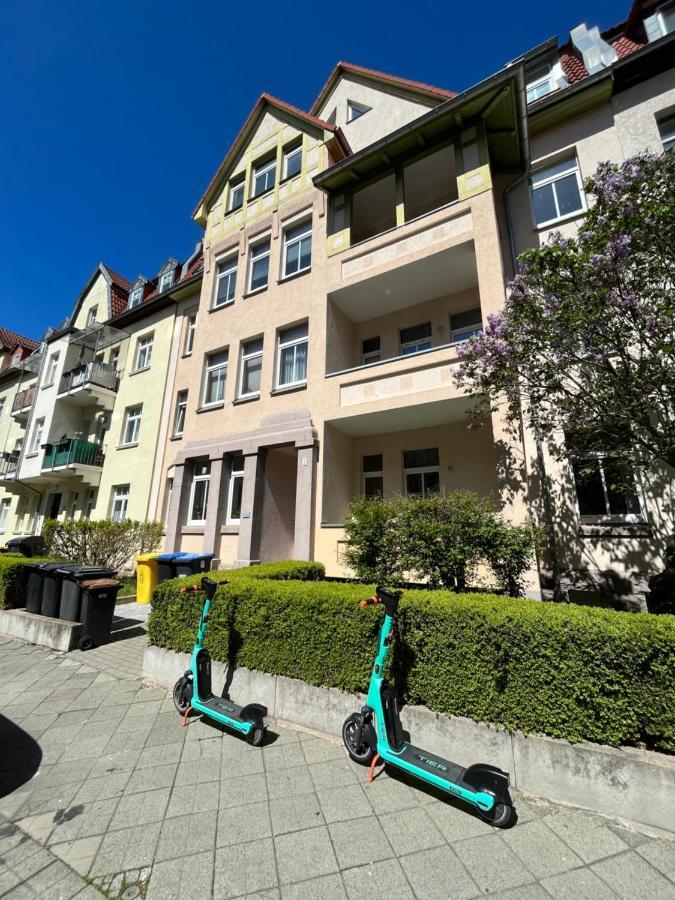 Kleines Apartment In Bahnhofsnaehe Erfurt Exterior foto